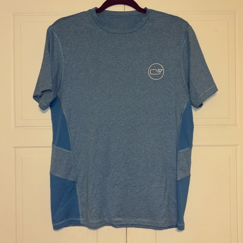 Vineyard Vines Harbor Performance Tee. Size Small
